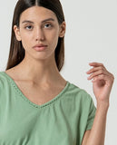 Surkana T-shirt with V-neck green