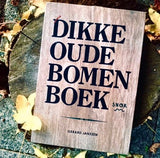 Boek dikke oude bomenboek