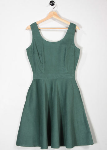 Groen mouwloos jurkje | Circus Clothing dress cord sage brush green