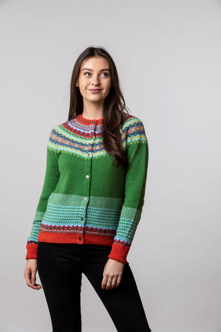 Eribe-alpine-cardigan-paradise-C3735: groen wollen vest gemaakt van merino wol met een vleugje angora