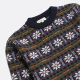 Far Afield fair isle knit snowflake AFKN268: herentrui met ronde, gestreepte boord