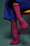 King Louie Socks 2 Pack Namaste Cherise Red 05087603: roze sok met zigzag streepprint