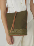 Nice Things Plaided Strap Cross Body Bag Light Olive WBK011 511: groene schoudertas met magnetische sluiting